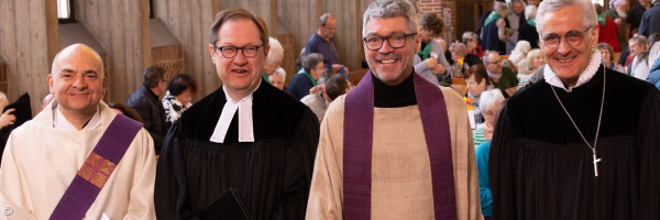 Wer steckt hinter der Vesperkirche?